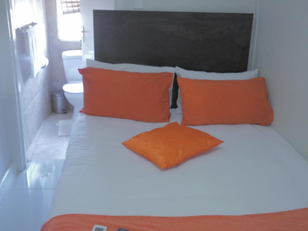 Valley Guest House Pretoria-Noord Exterior foto