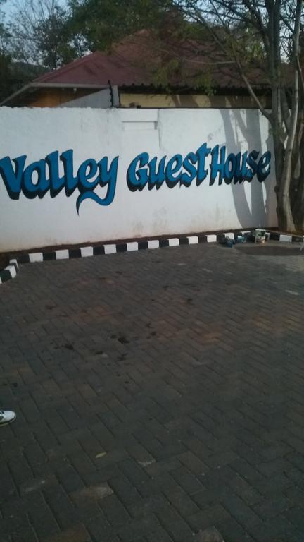 Valley Guest House Pretoria-Noord Exterior foto