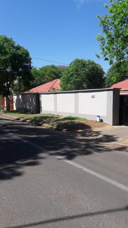 Valley Guest House Pretoria-Noord Exterior foto