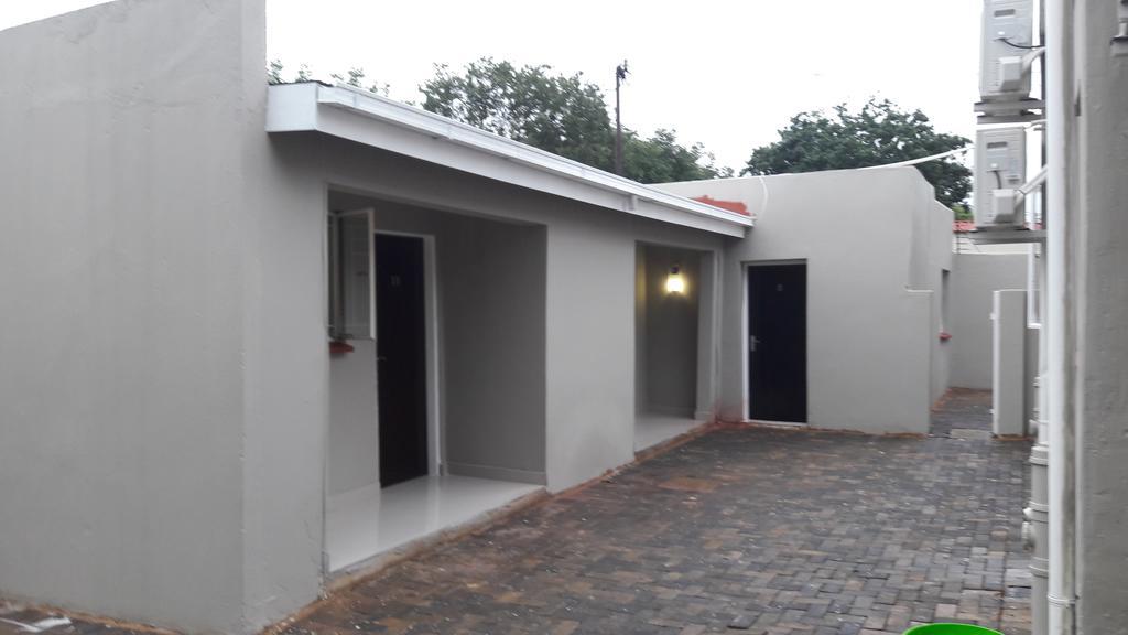 Valley Guest House Pretoria-Noord Exterior foto